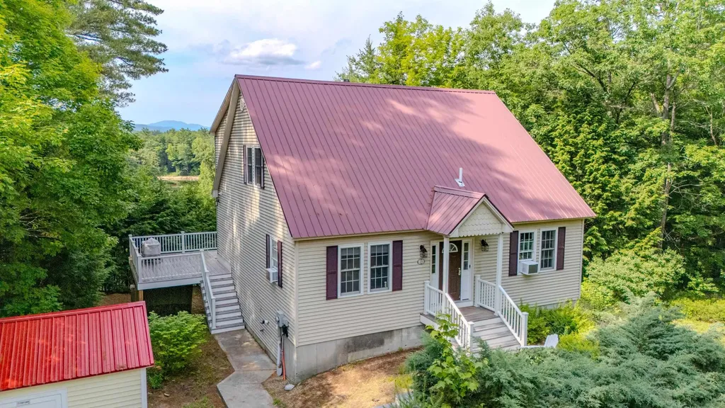 28 Winquist Road Thornton NH 03285