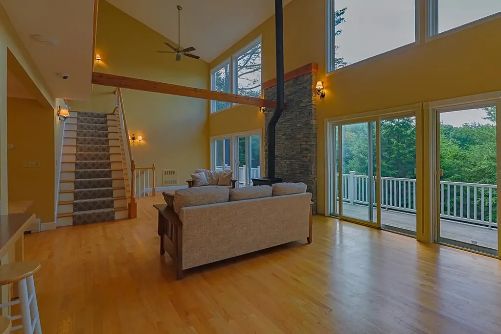 28 Winquist Road Thornton NH 03285