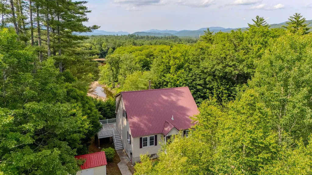 28 Winquist Road Thornton NH 03285