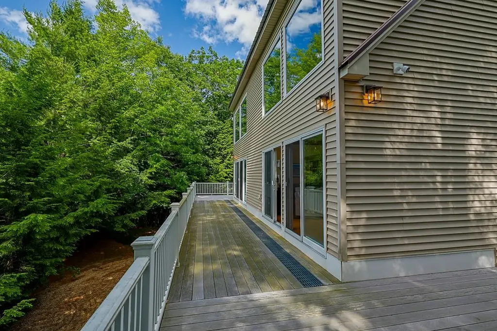 28 Winquist Road Thornton NH 03285