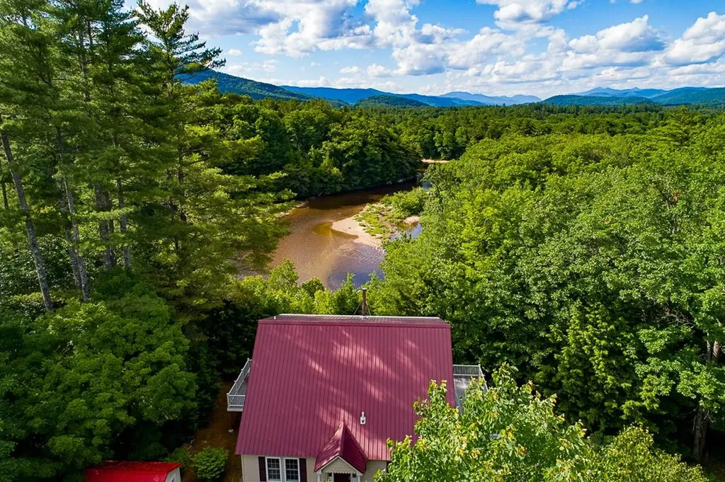 28 Winquist Road Thornton NH 03285
