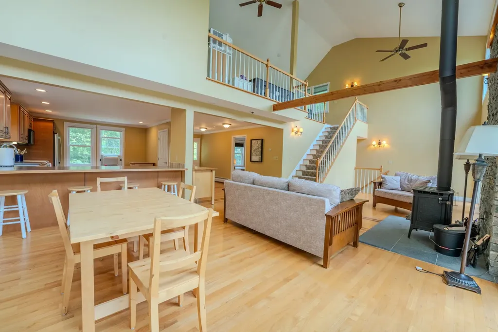 28 Winquist Road Thornton NH 03285