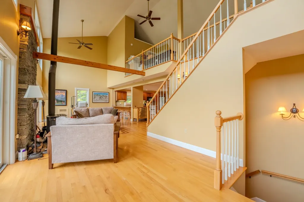28 Winquist Road Thornton NH 03285