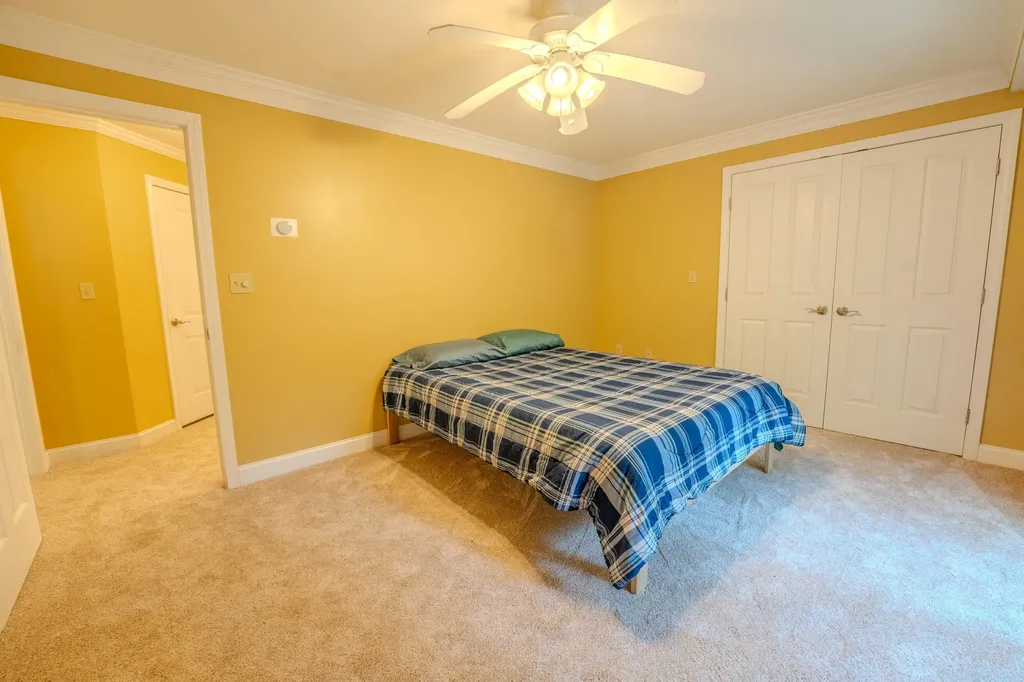 28 Winquist Road Thornton NH 03285