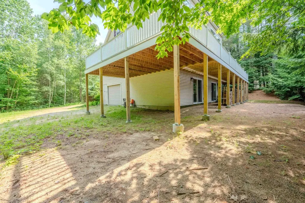 28 Winquist Road Thornton NH 03285
