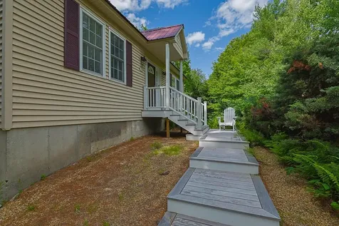 28 Winquist Road Thornton NH 03285