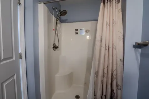 28 Winquist Road Thornton NH 03285