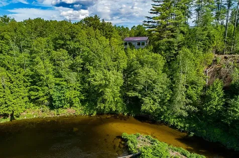 28 Winquist Road Thornton NH 03285