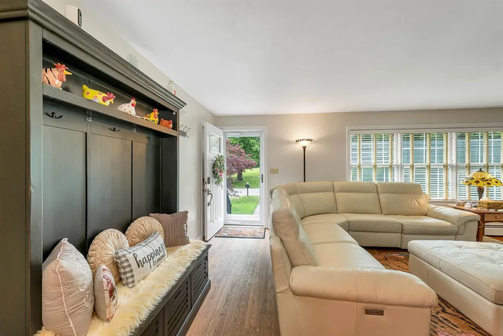 6 Bassett Road Wolfeboro NH 03894