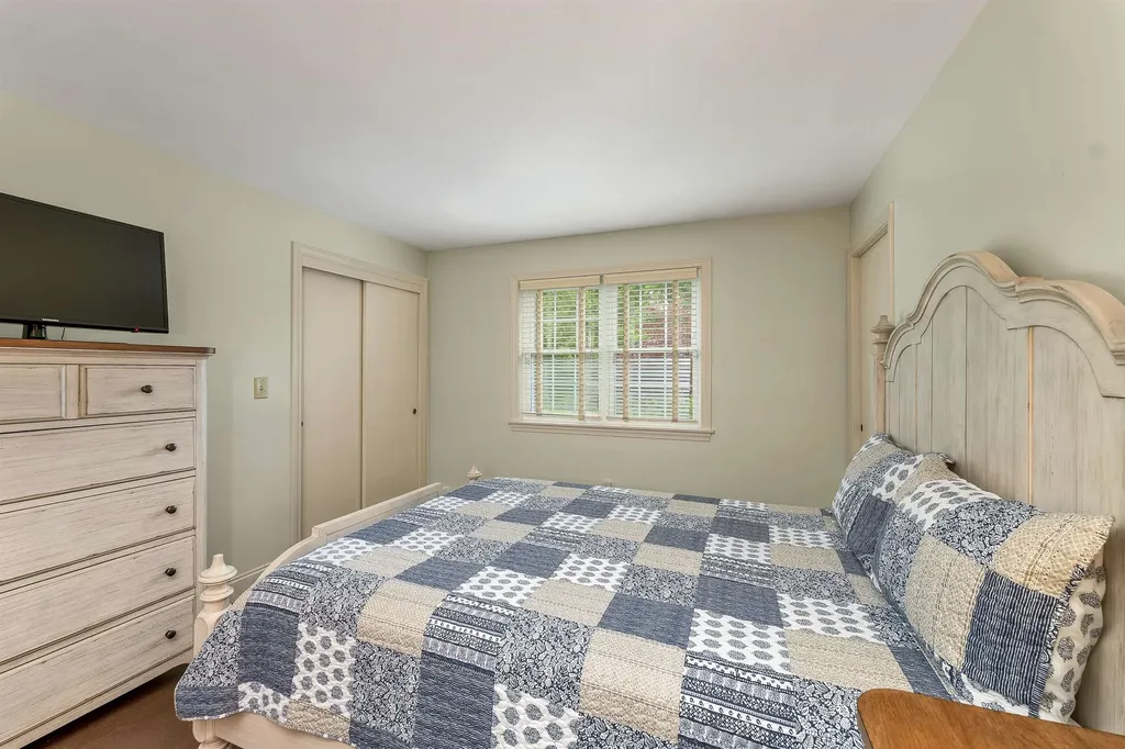 6 Bassett Road Wolfeboro NH 03894