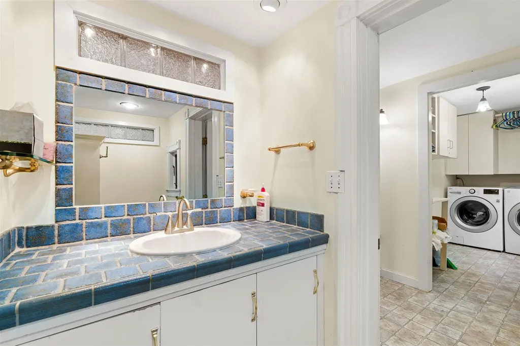 1811 Hopkinton Road Hopkinton NH 03229
