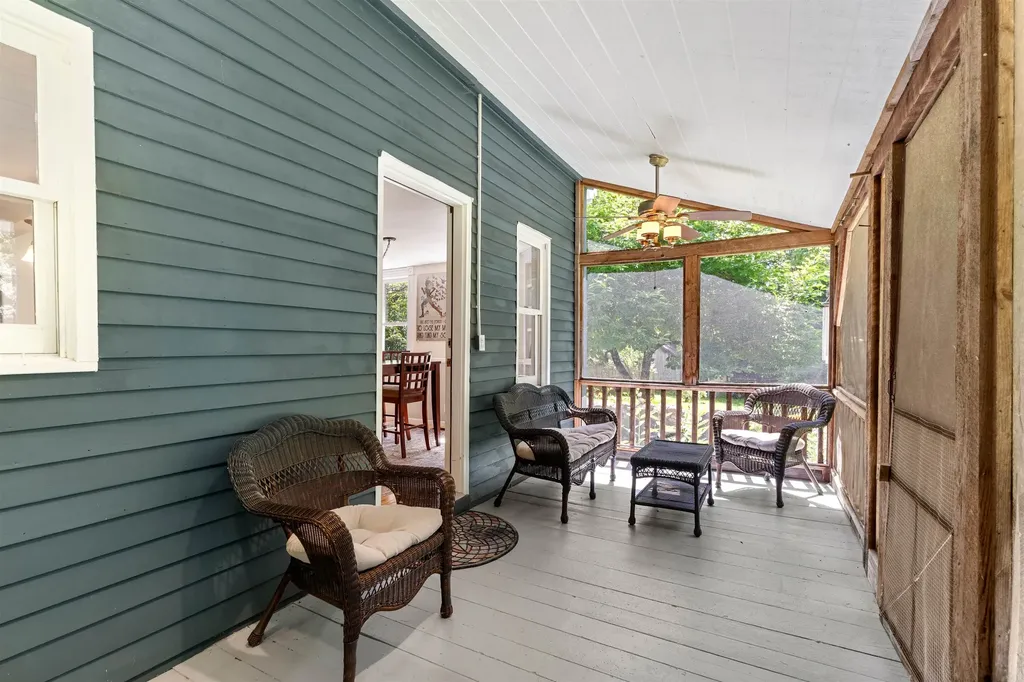 1811 Hopkinton Road Hopkinton NH 03229