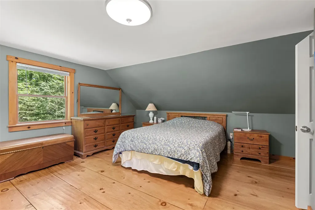 1811 Hopkinton Road Hopkinton NH 03229