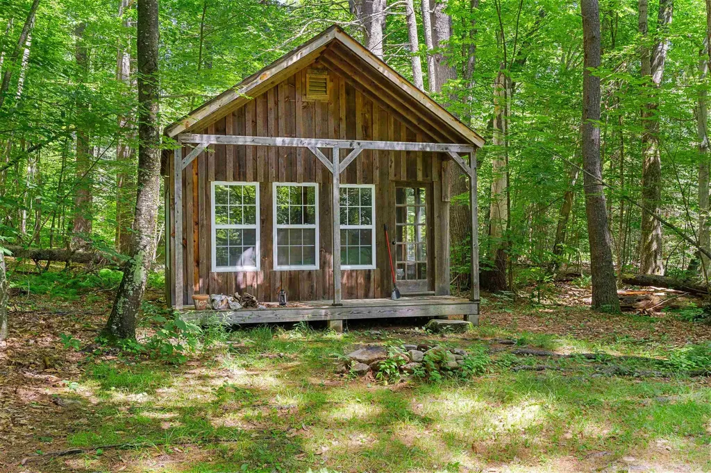 1811 Hopkinton Road Hopkinton NH 03229