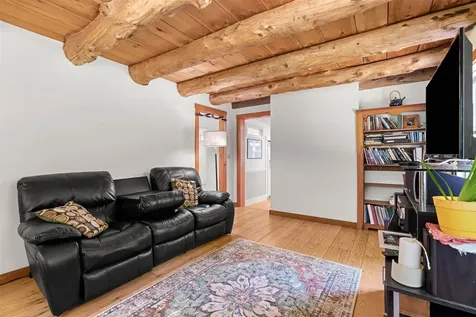 1811 Hopkinton Road Hopkinton NH 03229