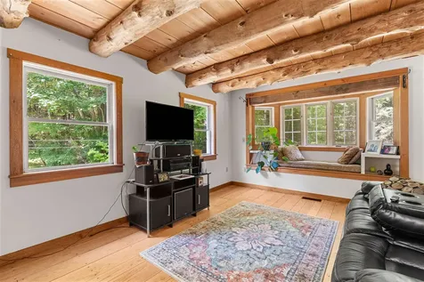 1811 Hopkinton Road Hopkinton NH 03229