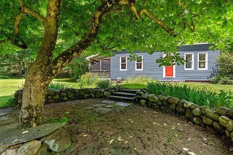 1811 Hopkinton Road Hopkinton NH 03229