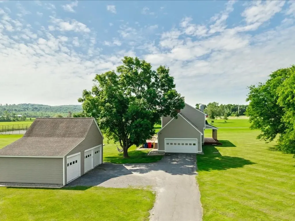 32 Eastry Court Charlotte VT 05445