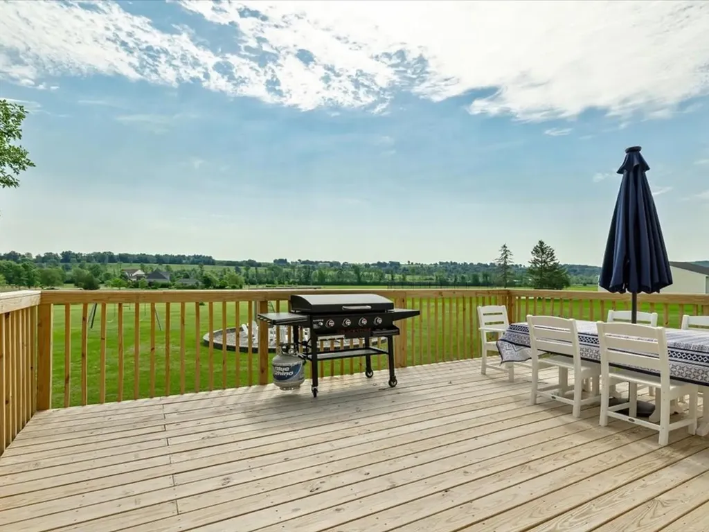 32 Eastry Court Charlotte VT 05445