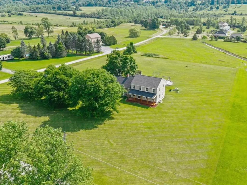 32 Eastry Court Charlotte VT 05445