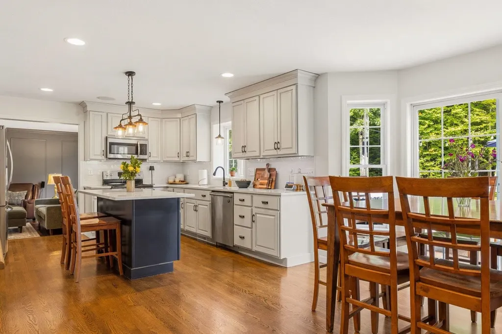 17 Thurston Drive Lee NH 03861