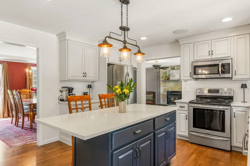 17 Thurston Drive Lee NH 03861