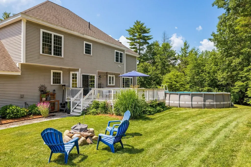 17 Thurston Drive Lee NH 03861