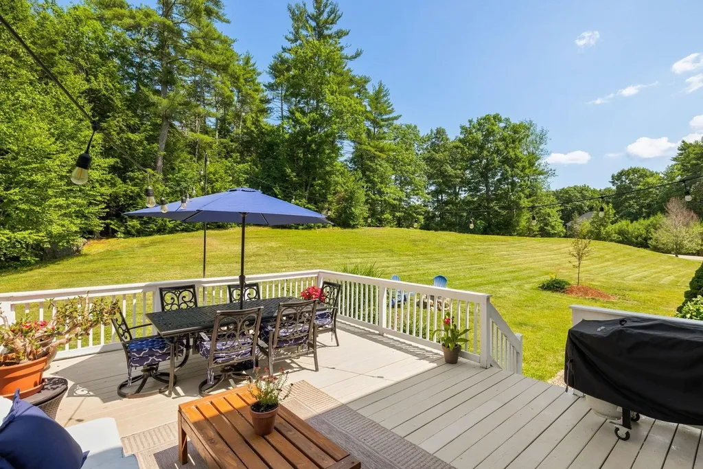 17 Thurston Drive Lee NH 03861