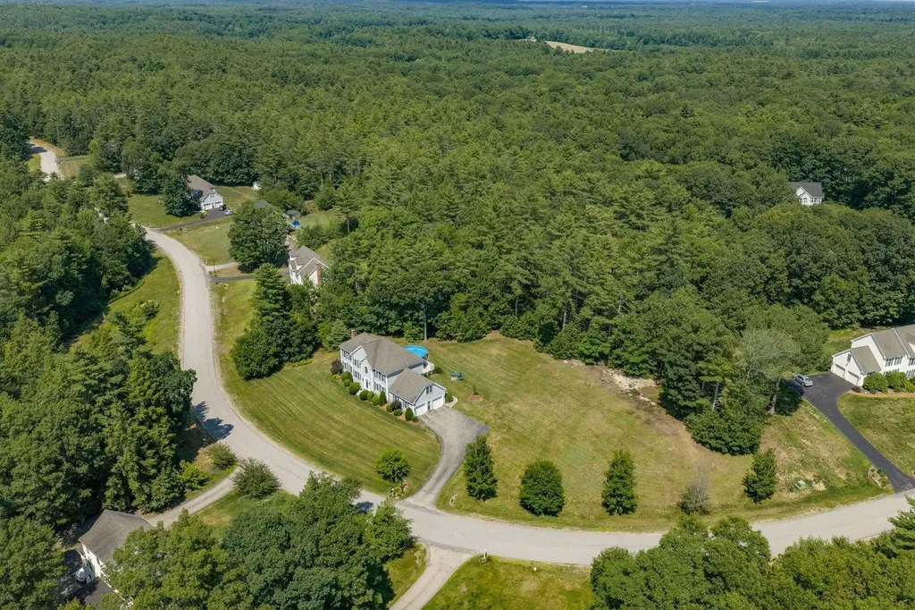 17 Thurston Drive Lee NH 03861