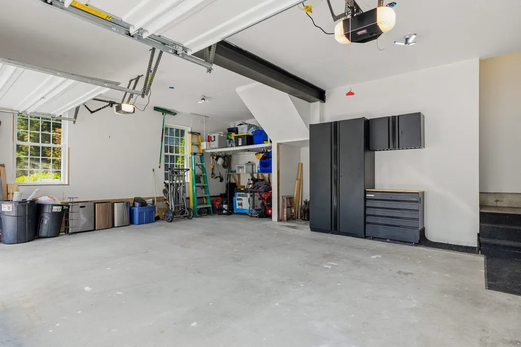 17 Thurston Drive Lee NH 03861
