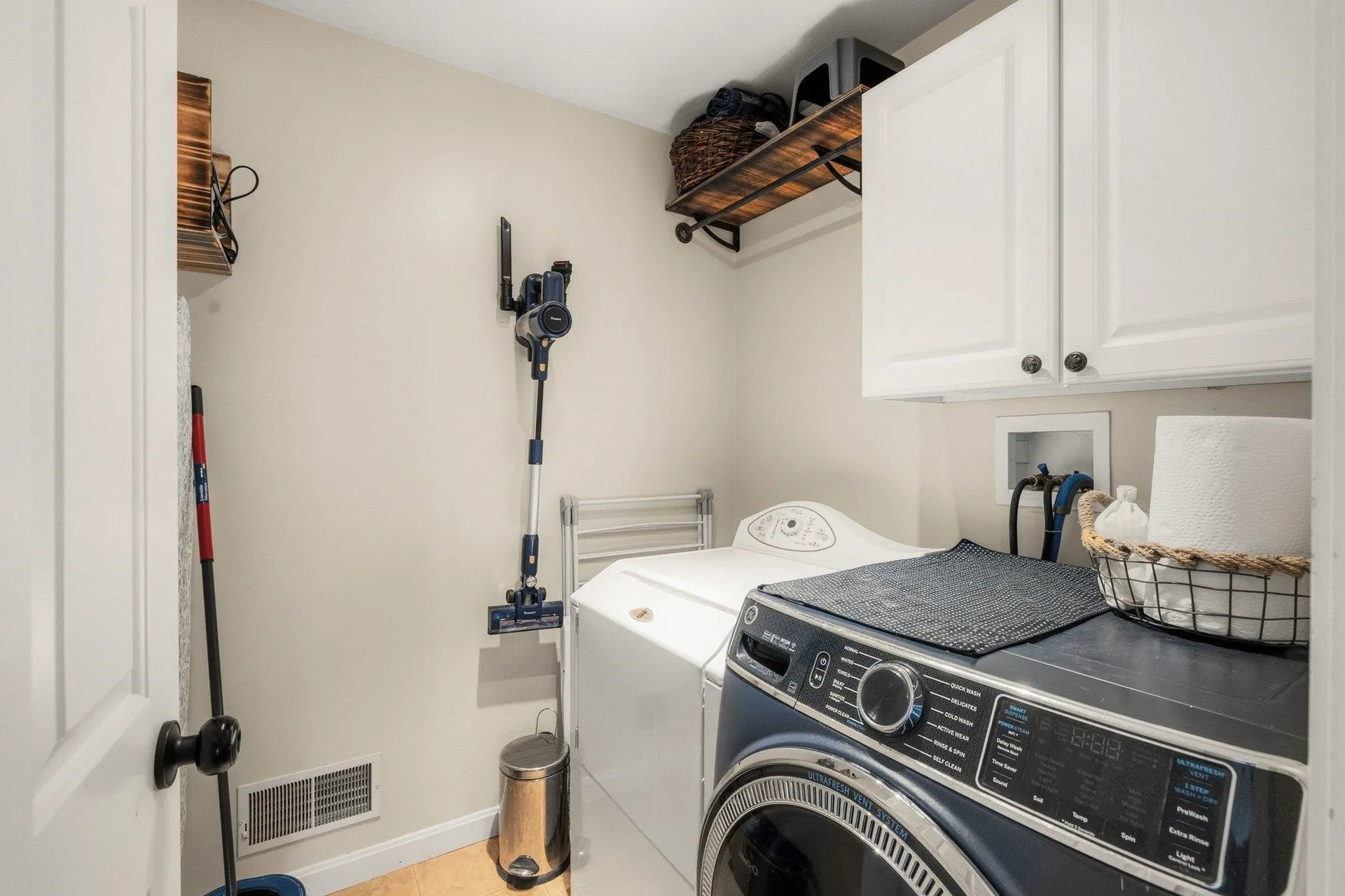 17 Thurston Drive Lee NH 03861