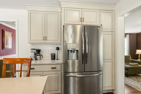 17 Thurston Drive Lee NH 03861
