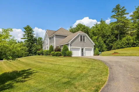 17 Thurston Drive Lee NH 03861
