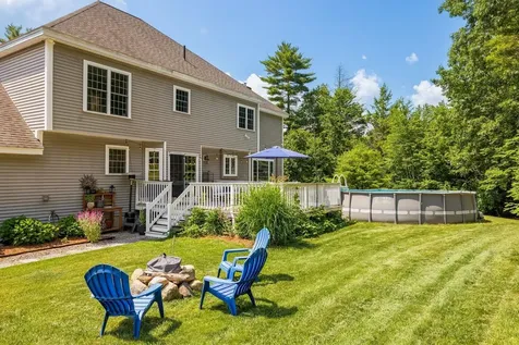 17 Thurston Drive Lee NH 03861