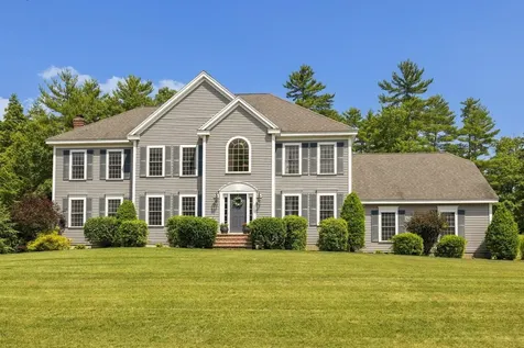 17 Thurston Drive Lee NH 03861