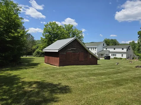 1092 Nh Route 175 Campton NH 03223