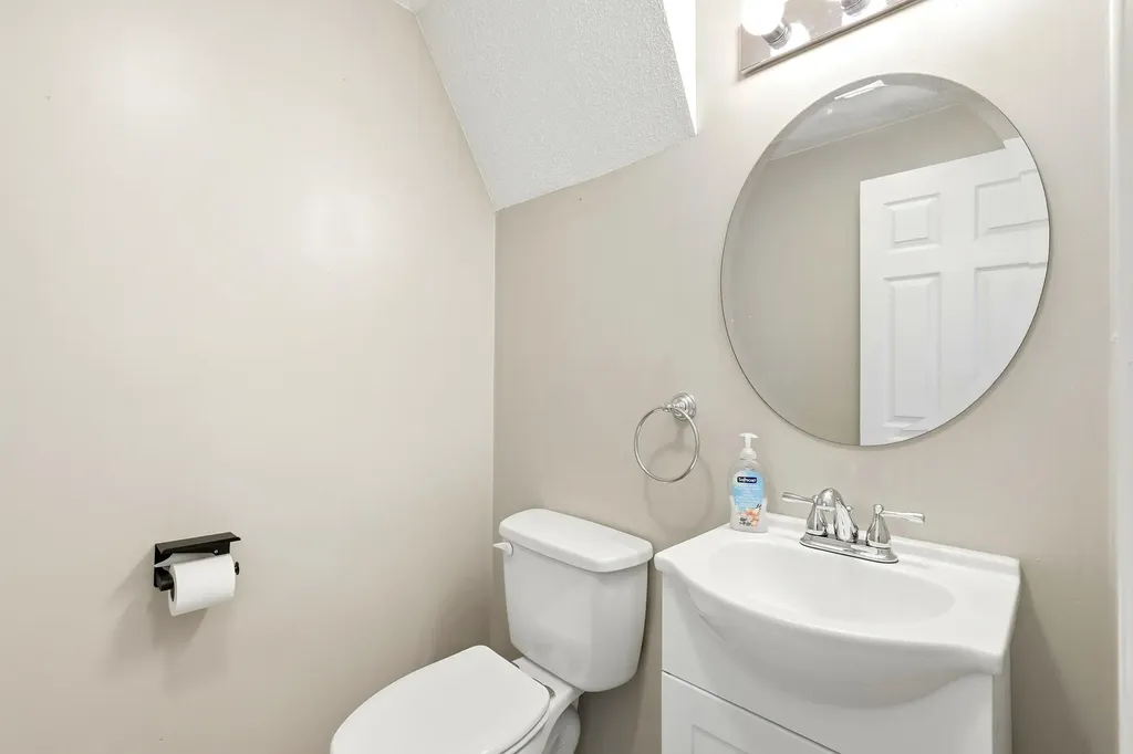 7 Chestnut Circle Merrimack NH 03054