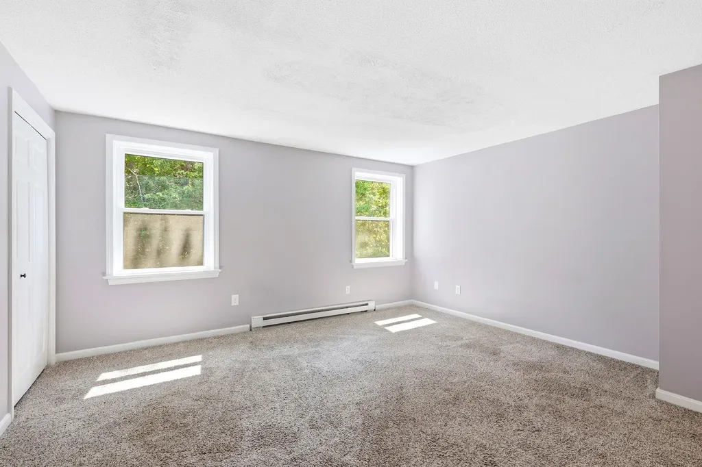 7 Chestnut Circle Merrimack NH 03054
