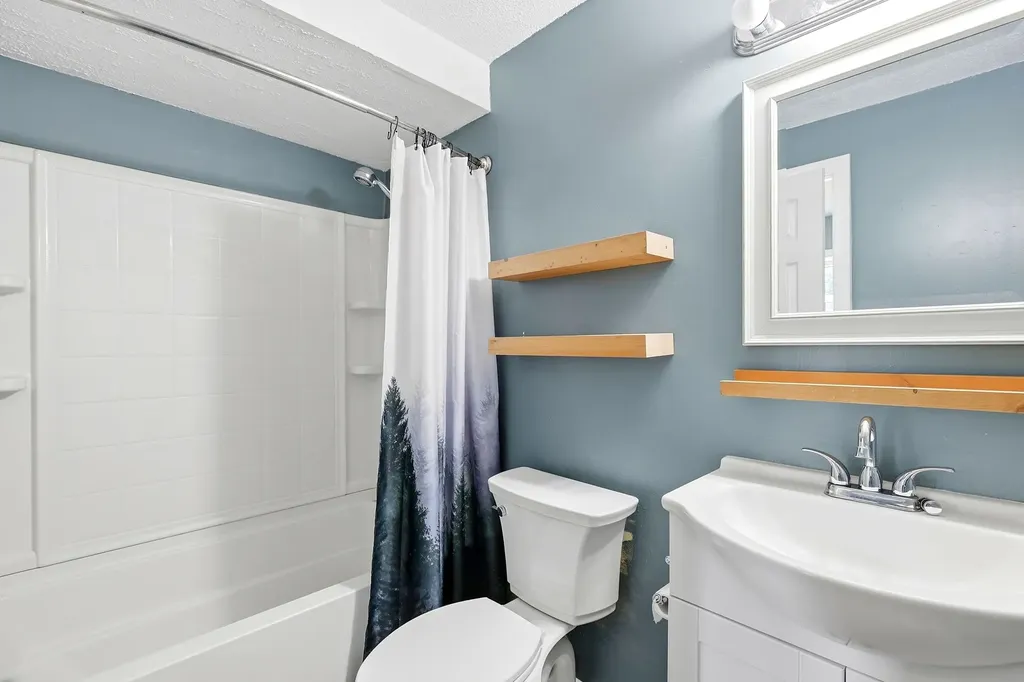 7 Chestnut Circle Merrimack NH 03054