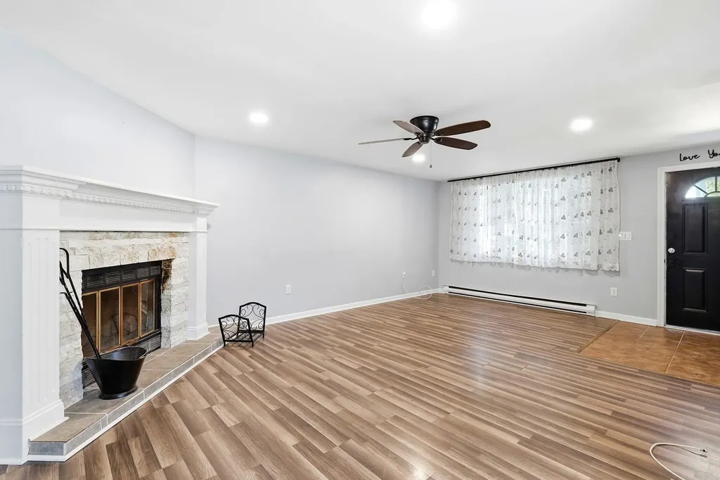 7 Chestnut Circle Merrimack NH 03054