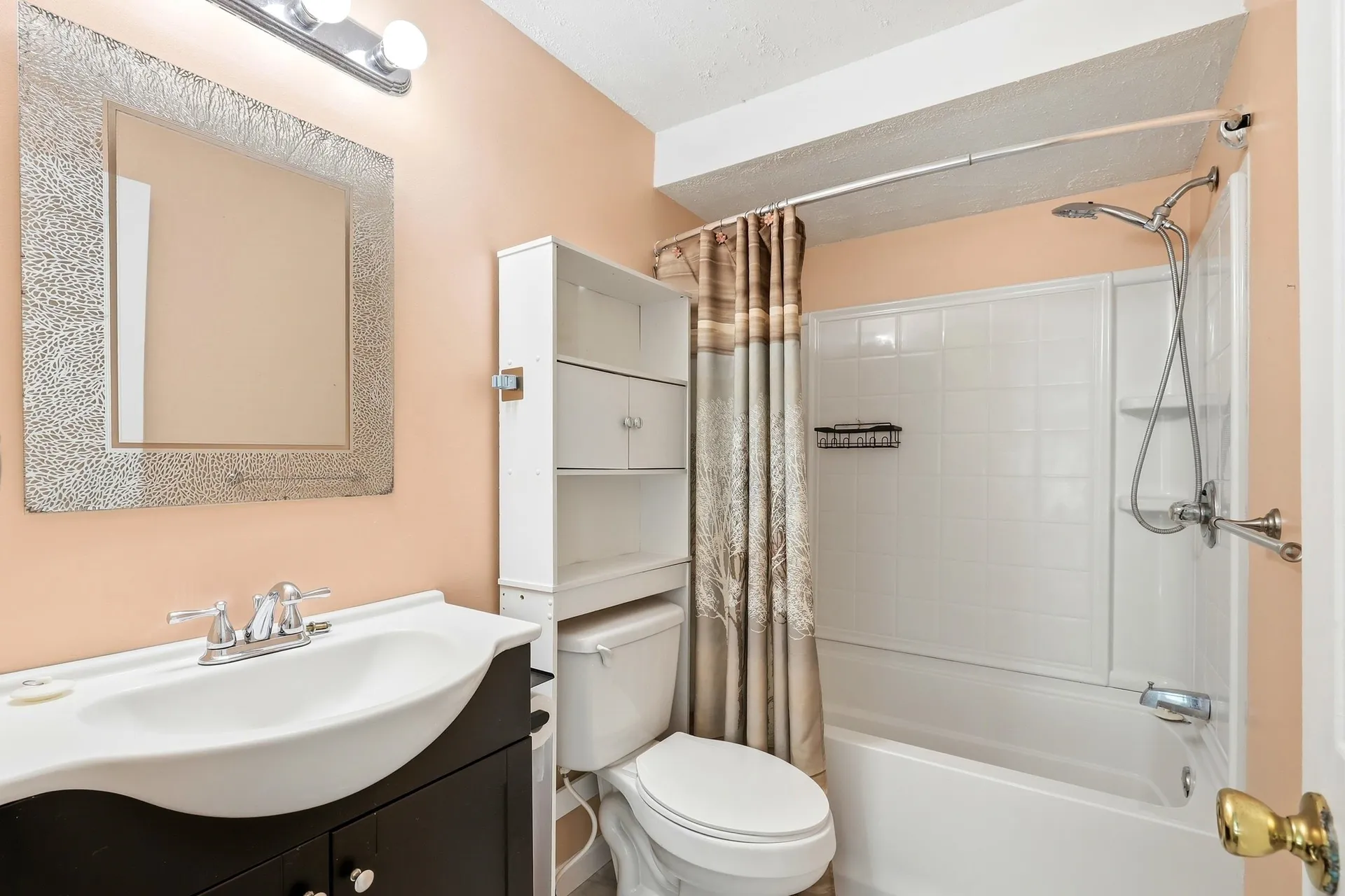 7 Chestnut Circle Merrimack NH 03054