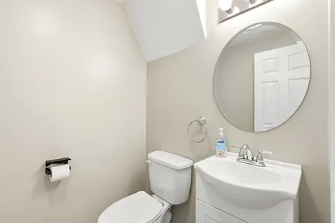 7 Chestnut Circle Merrimack NH 03054