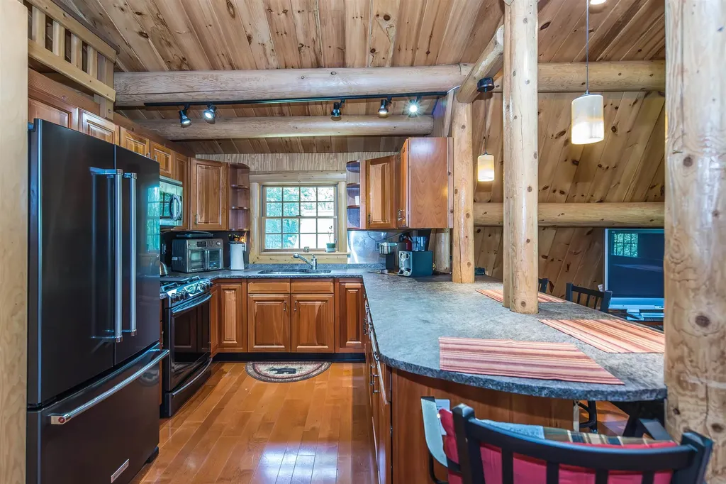 1706 High Chapparal Road Wells VT 05774