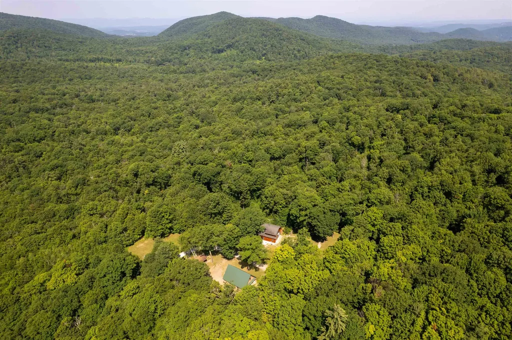 1706 High Chapparal Road Wells VT 05774