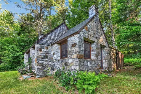 314 Mountain Road Sharon NH 03458