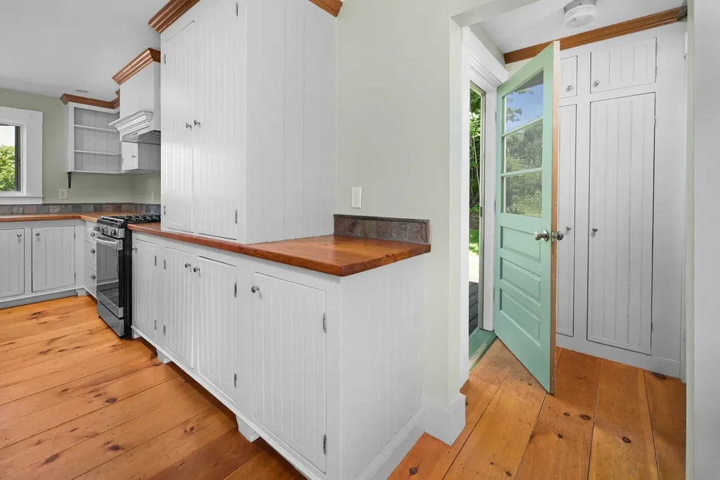 5 Hoyts Island Lane Kittery ME 03905