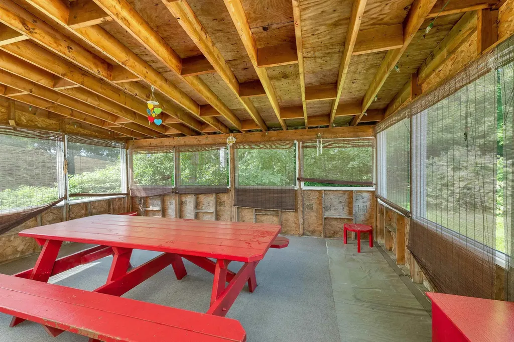 23 Merrimac Street Laconia NH 03246