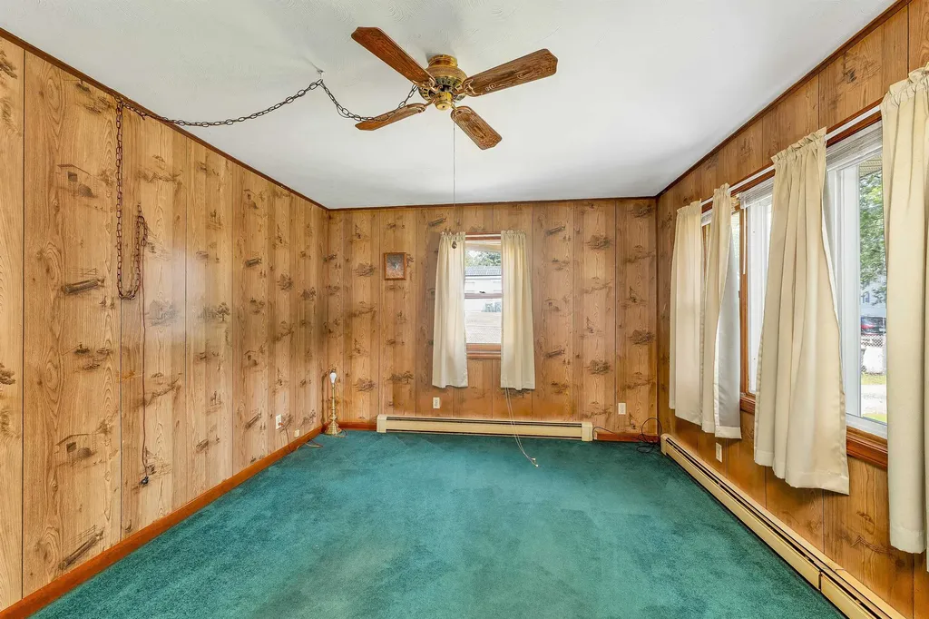 23 Merrimac Street Laconia NH 03246