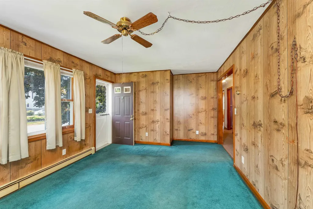 23 Merrimac Street Laconia NH 03246