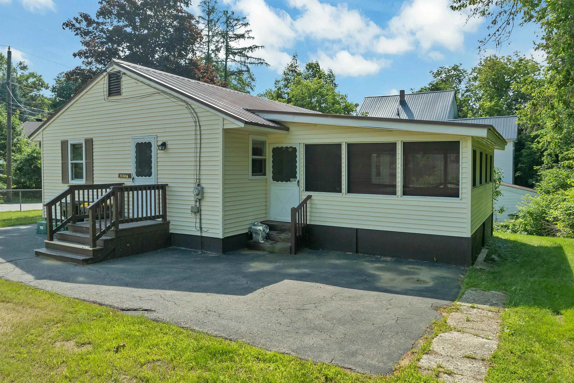 23 Merrimac Street Laconia NH 03246